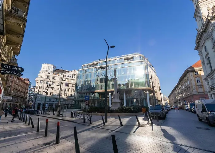 Premium Studio Szervita Square